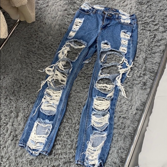 Ripped BF Jeans (Don’t Play With My Heart Jeans) - Picture 3 of 3